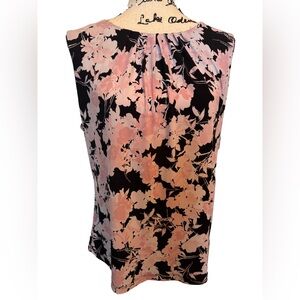 Calvin Klein Women’s Sleeveless Black and Pink Floral Crew Neck Top XL